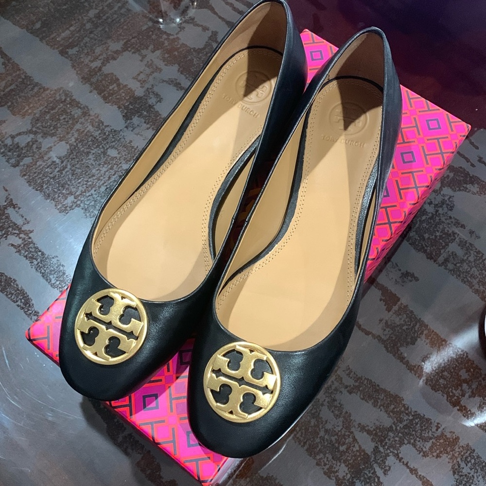 Tory Burch “Chelsea” ballet leather flat black